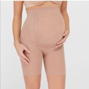 Motherhood maternity shaper.